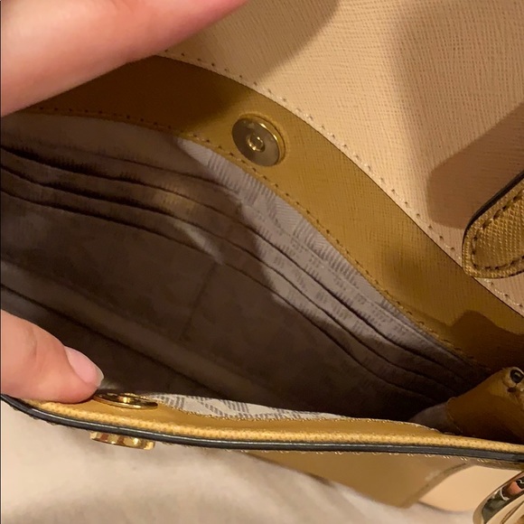 MICHAEL KORS TOTE - Picture 7 of 8